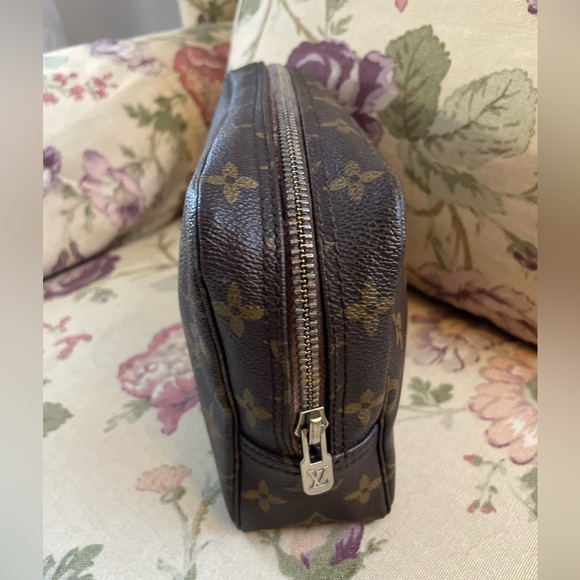 Louis Vuitton Trousse Toilette Pouch 23/Cosmetic Case - Picture 2 of 10